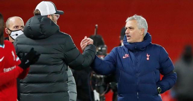 乐鱼体育官方网站-穆帅:和克氏点头之交非好友 季中变越位规则不公